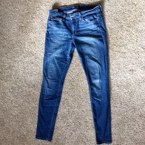 ⚡️SALE⚡️Joe’s Jeans “the skinny” fit blue denim